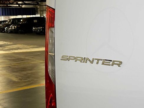Used 2025 Mercedes-Benz Sprinter 2500 image 15