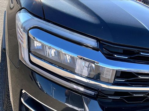 Certified 2024 Ford Expedition Limited image 31