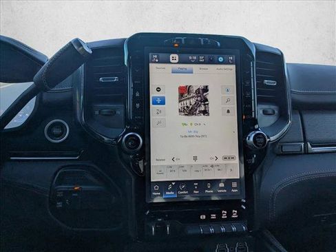 Used 2024 RAM 3500 Limited image 12