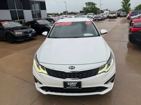 Used 2019 Kia Optima LX FWD image 2