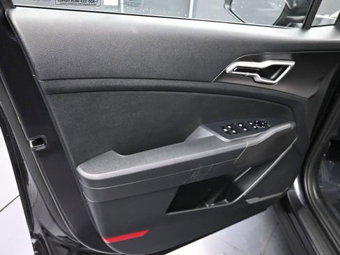 Used 2026 Kia Sportage LX FWD image 12