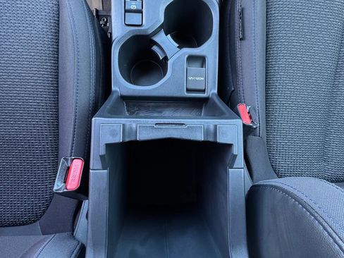 Used 2025 Subaru Forester Premium image 21