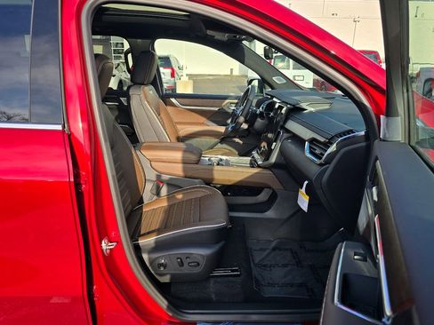 New 2026 GMC Acadia Denali Ultimate image 35