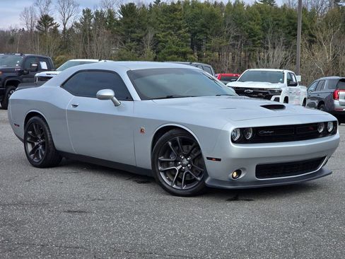 Used 2021 Dodge Challenger R/T Scat Pack image 13