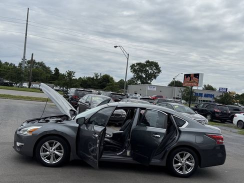 Used 2015 Nissan Altima 2.5 SL w/ Technology Package FWD image 24