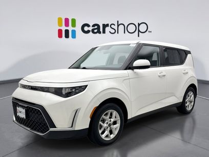 Used 2023 Kia Soul LX w/ LX Technology Package