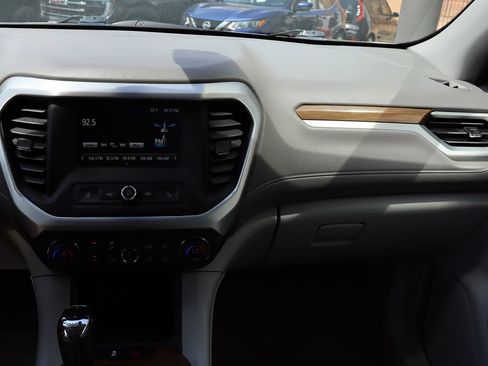 Used 2019 GMC Acadia SLE FWD image 46