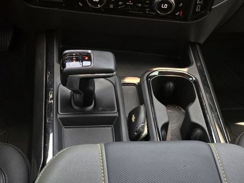 Used 2025 Chevrolet Silverado 1500 ZR2 w/ Technology Package AWD/4WD image 18