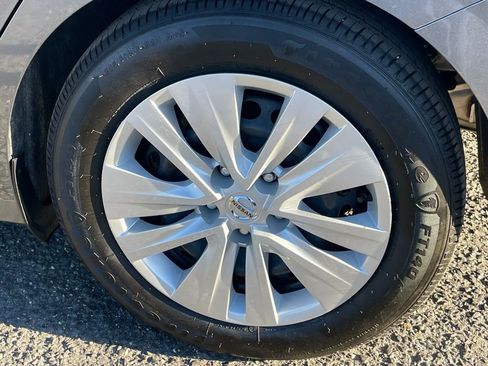 Certified 2023 Nissan Sentra S image 25