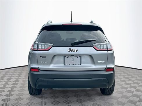 Used 2019 Jeep Cherokee Latitude w/ Cold Weather Group image 6