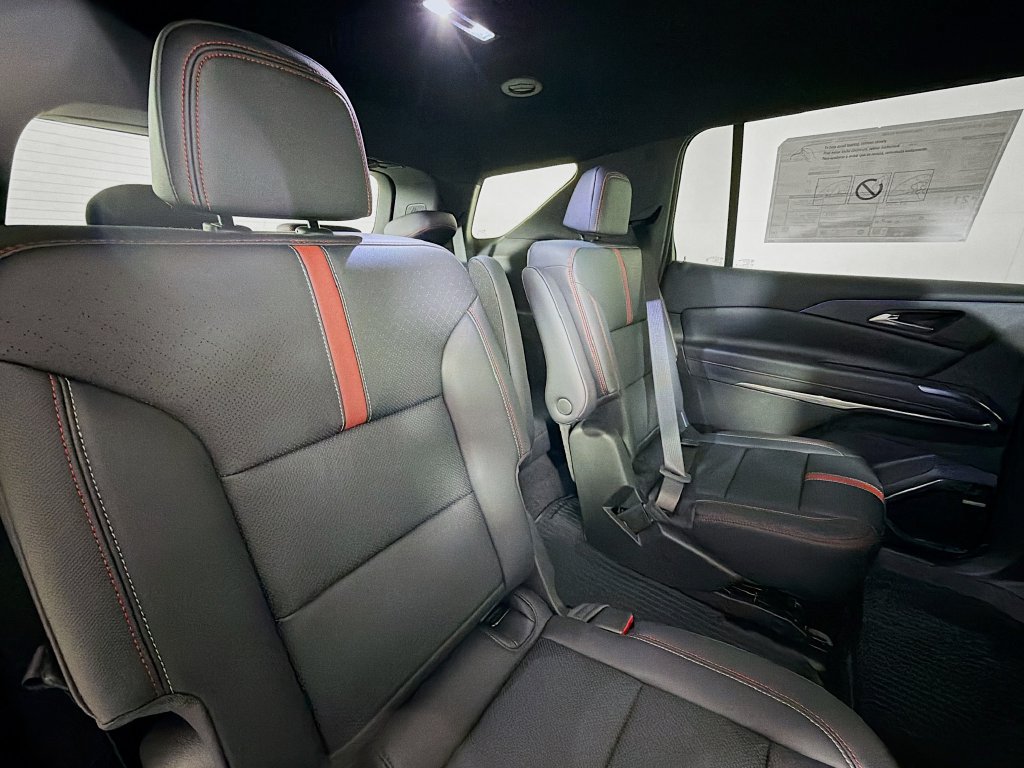 New 2026 Chevrolet Traverse RS w/ LPO, Floor Liner Package AWD/4WD image 25