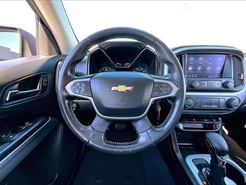 Used 2022 Chevrolet Colorado LT w/ LT Convenience Package image 17