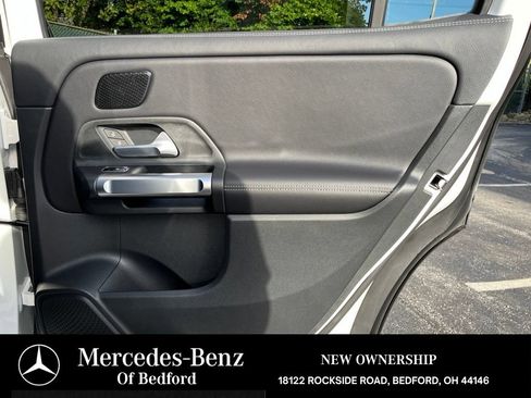Used 2026 Mercedes-Benz GLB 250 4MATIC image 17