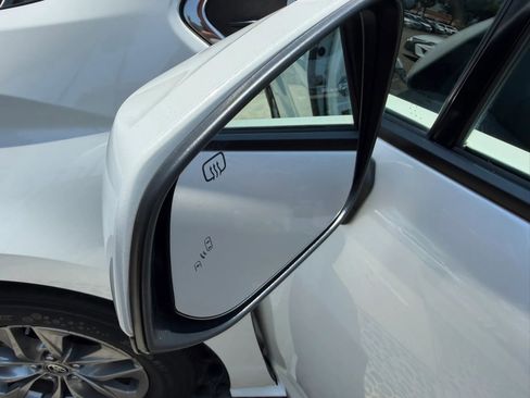Used 2023 Toyota Sienna XLE FWD image 10