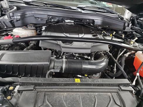 Used 2022 Alfa Romeo Stelvio Veloce image 5