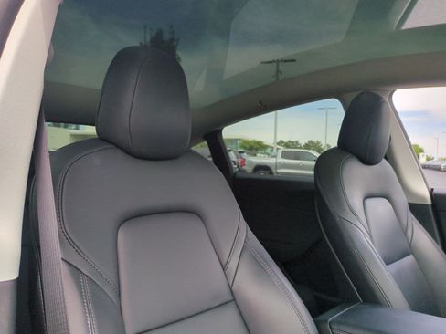 Used 2021 Tesla Model Y 2WD image 33