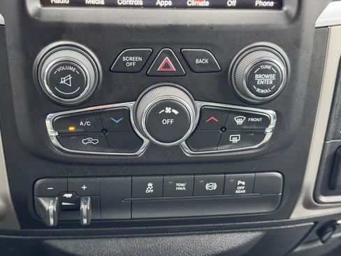 Used 2016 RAM 3500 Big Horn image 10