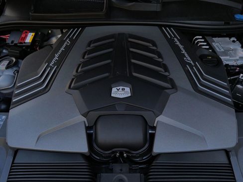 Used 2023 Lamborghini Urus Performante AWD/4WD image 36
