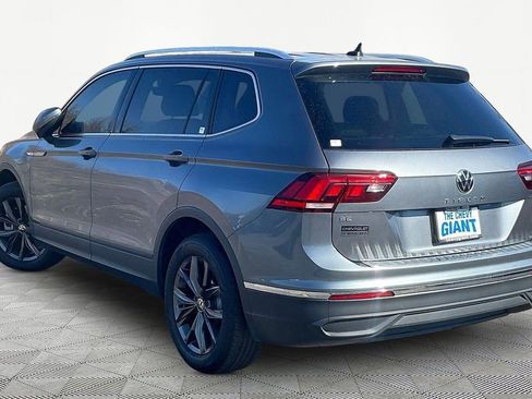 Used 2022 Volkswagen Tiguan SE w/ Panoramic Sunroof Package image 4