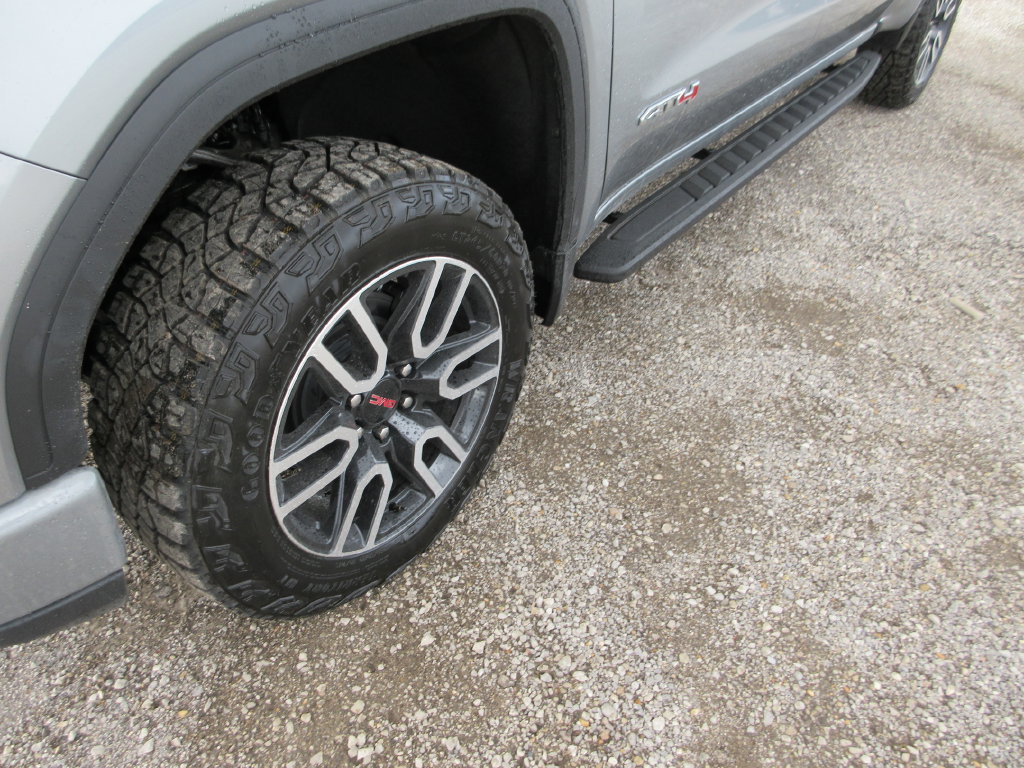 New 2026 GMC Sierra 1500 AT4 w/ AT4 Premium Package AWD/4WD image 12