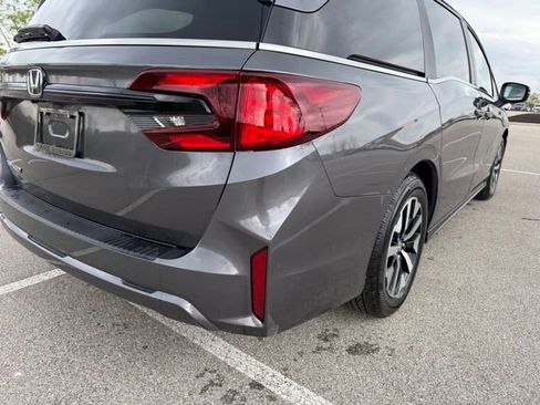 Used 2026 Honda Odyssey EX-L image 9