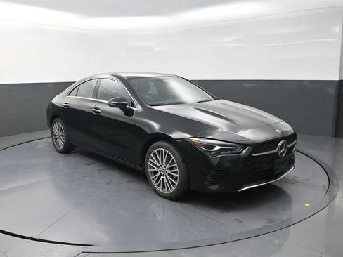 Used 2025 Mercedes-Benz CLA 250 image 10