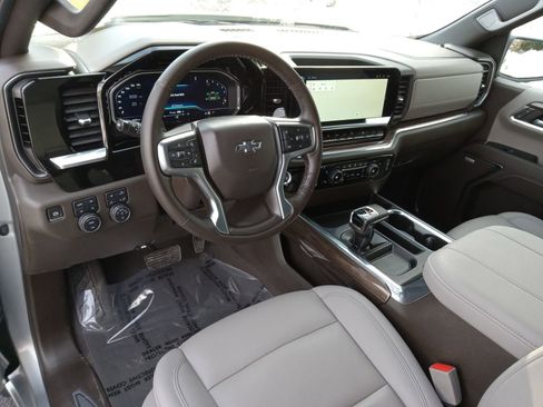 Used 2024 Chevrolet Silverado 1500 RST image 12