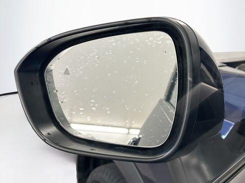 Used 2025 Nissan Rogue SV AWD/4WD image 16
