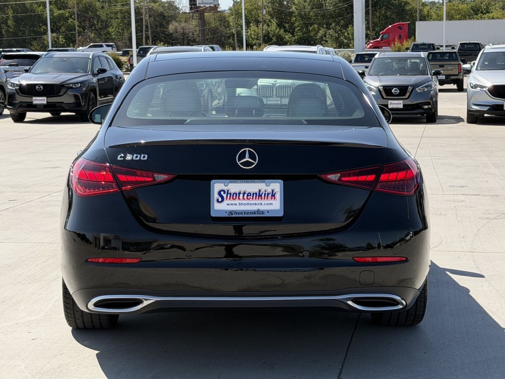 Used 2022 Mercedes-Benz C 300 Sedan image 5