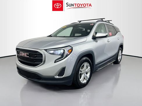 Used 2021 GMC Terrain SLE w/ Driver Convenience Package image 9