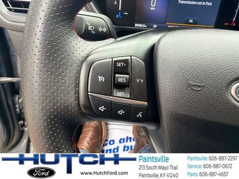 Used 2025 Ford Escape ST-Line Select AWD/4WD image 25