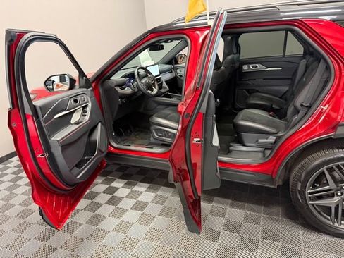 Used 2025 Ford Explorer ST w/ Sun And Sound Package AWD/4WD image 13