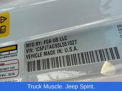 New 2025 Jeep Gladiator Sport image 15