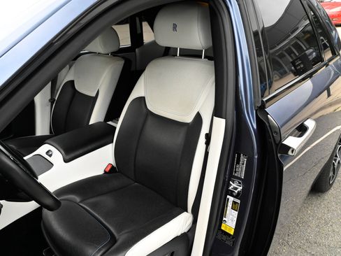 Used 2018 Rolls-Royce Ghost RWD image 19