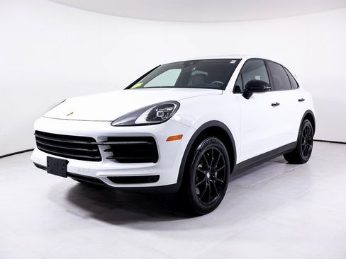 Certified 2022 Porsche Cayenne image 1
