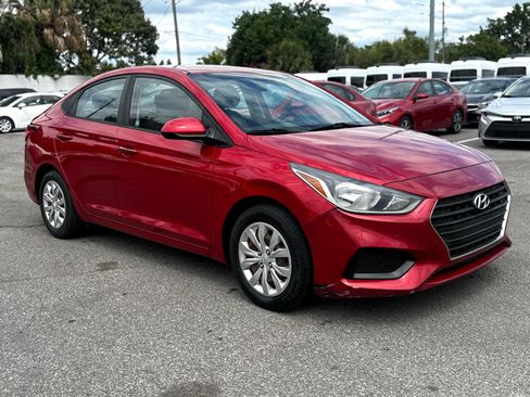 Used 2018 Hyundai Accent SE image 3