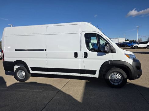 New 2026 RAM ProMaster 2500 w/ Convenience Group image 8