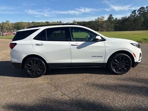 Used 2023 Chevrolet Equinox RS AWD/4WD image 8