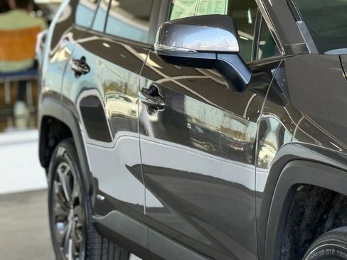 Used 2023 Toyota RAV4 XLE Premium image 11