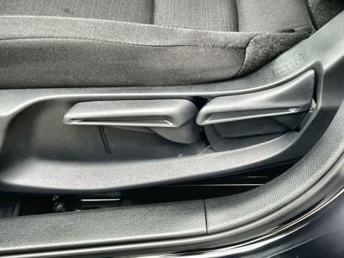 Used 2026 Honda Civic LX image 31
