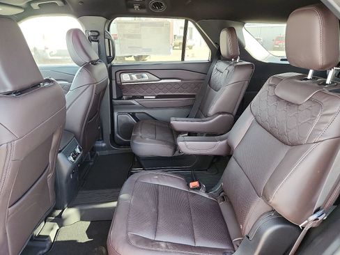 New 2026 Ford Explorer Platinum w/ LUX Leather Package AWD/4WD image 9