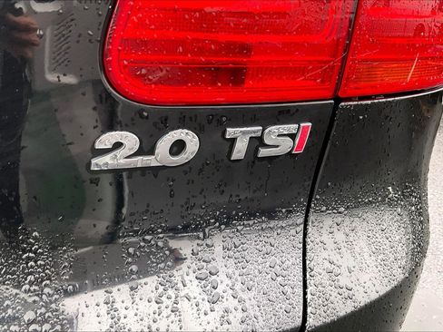 Used 2015 Volkswagen Tiguan SEL image 8