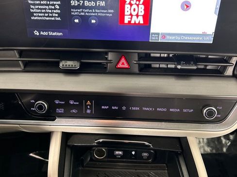 Used 2023 Kia Sportage EX image 13