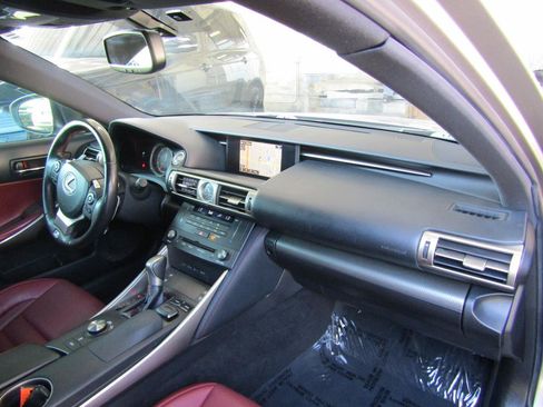 Used 2016 Lexus IS 200t RWD image 11