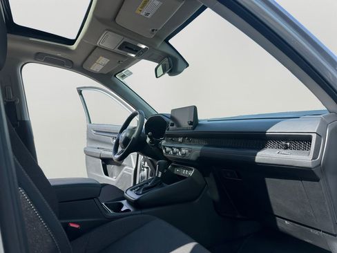 Certified 2025 Honda CR-V EX image 11
