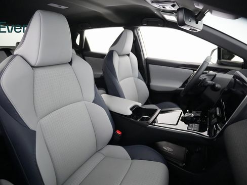 Used 2023 Subaru Solterra AWD image 8