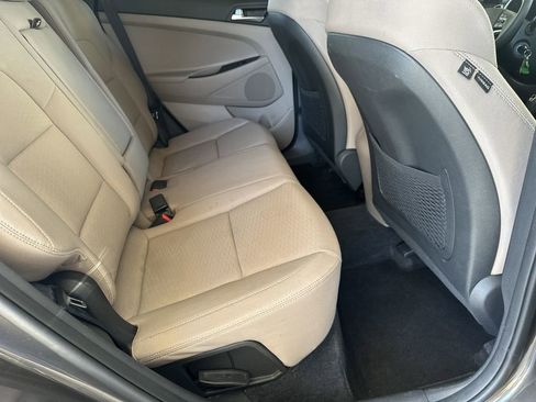 Used 2019 Hyundai Tucson SE image 34