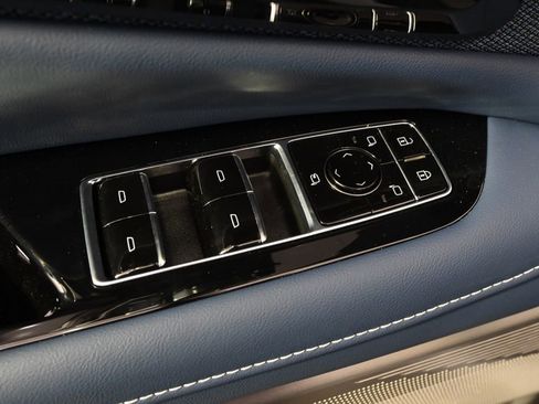 New 2026 Cadillac Optiq Luxury 2 w/ LPO, Floor Liner Package AWD/4WD image 23