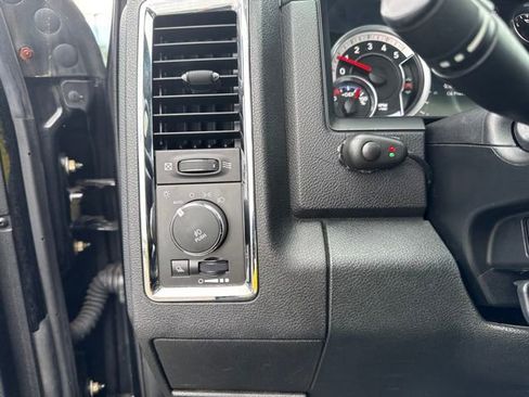 Used 2015 RAM 2500 Laramie w/ Black Appearance Group AWD/4WD image 26