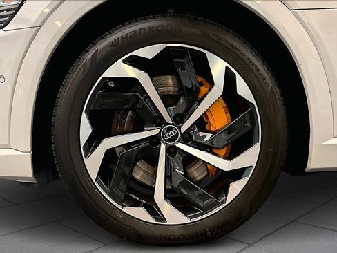 Certified 2023 Audi e-tron Premium Plus w/ Premium Plus Package image 10